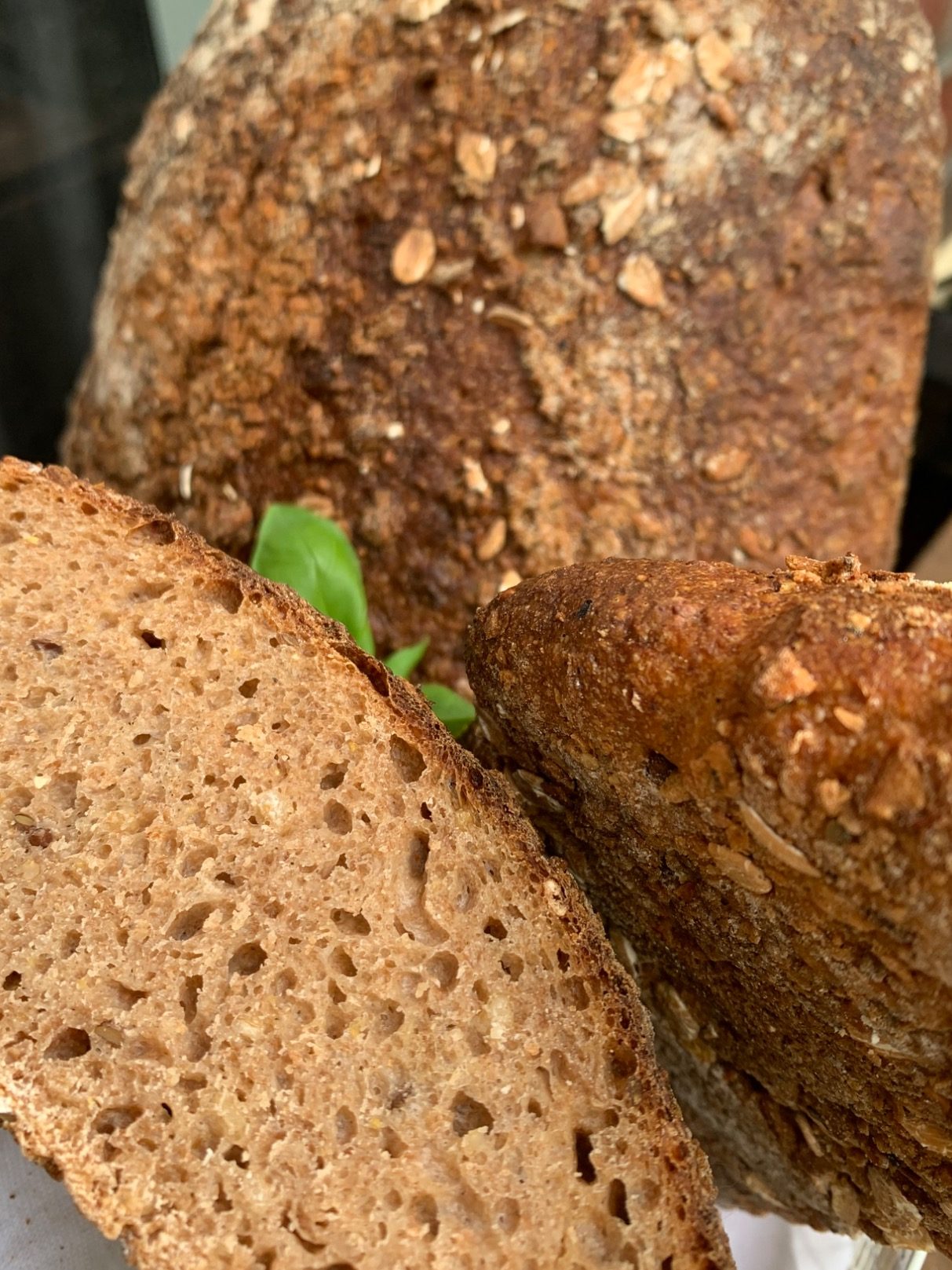 Sauerteigbrot - Nicole Kahler I Küche für die Seele frisches Sauerteigbrot aus dem Ofen von Nicole Kahler